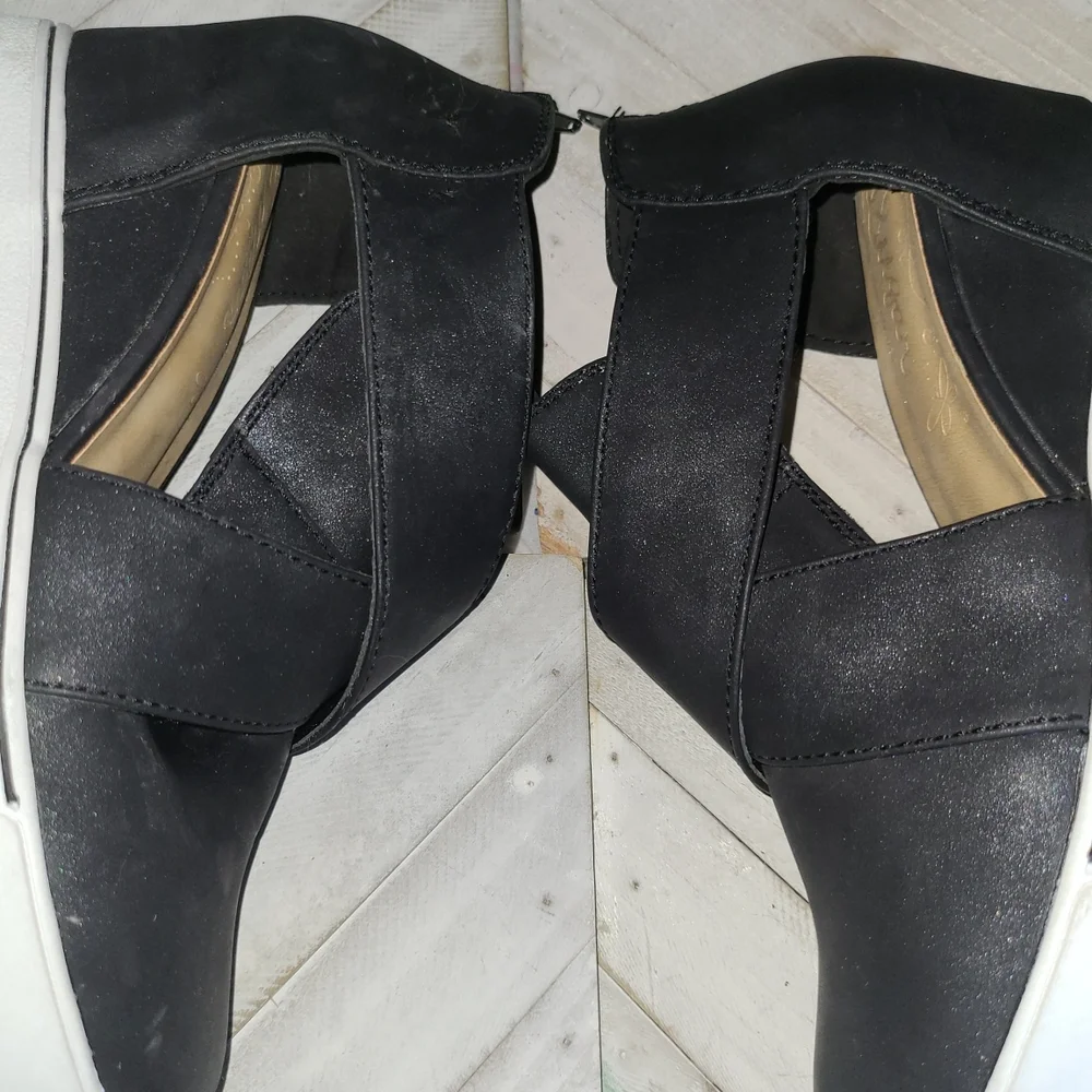 Sugar Size 10 M Black Faux Leather Wedge Sneakers - Picture 3 of 8